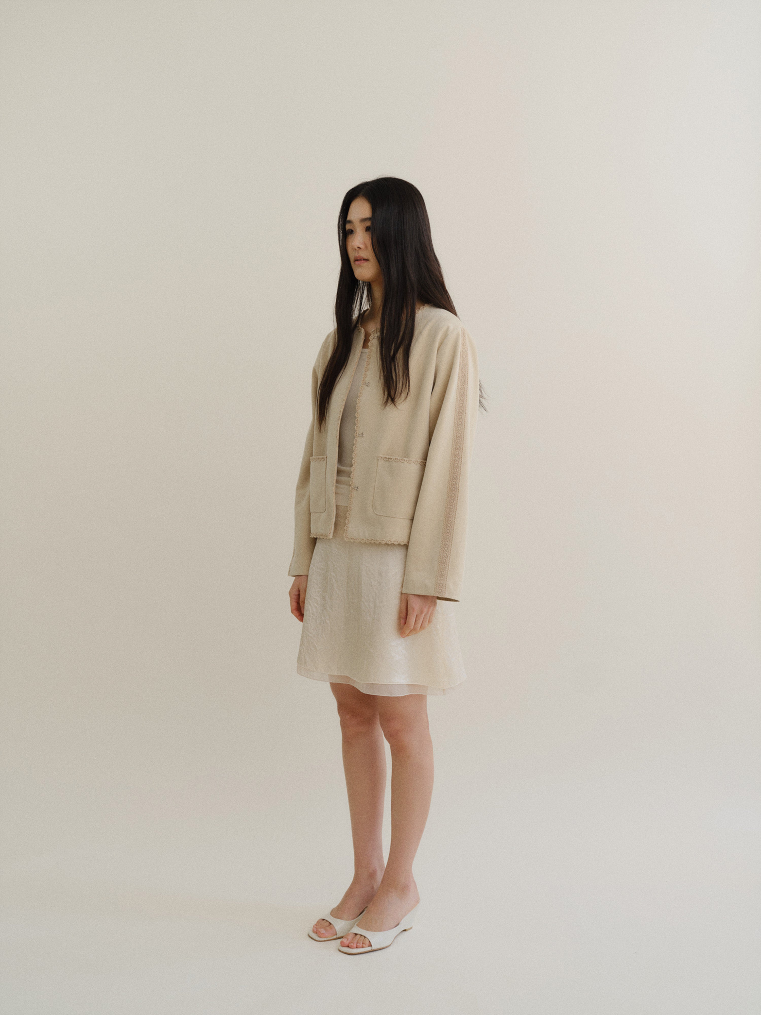 color_beige