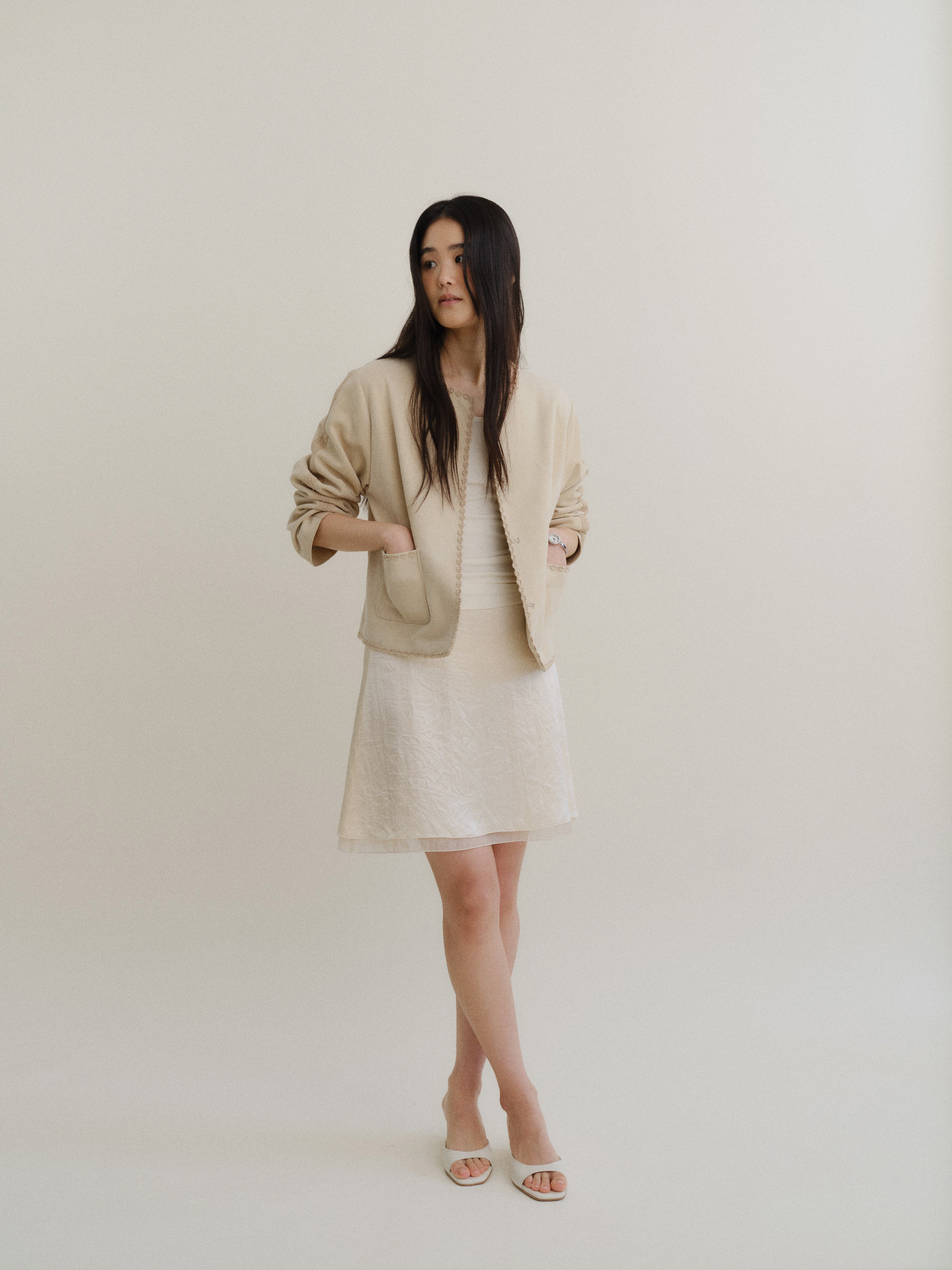 color_beige