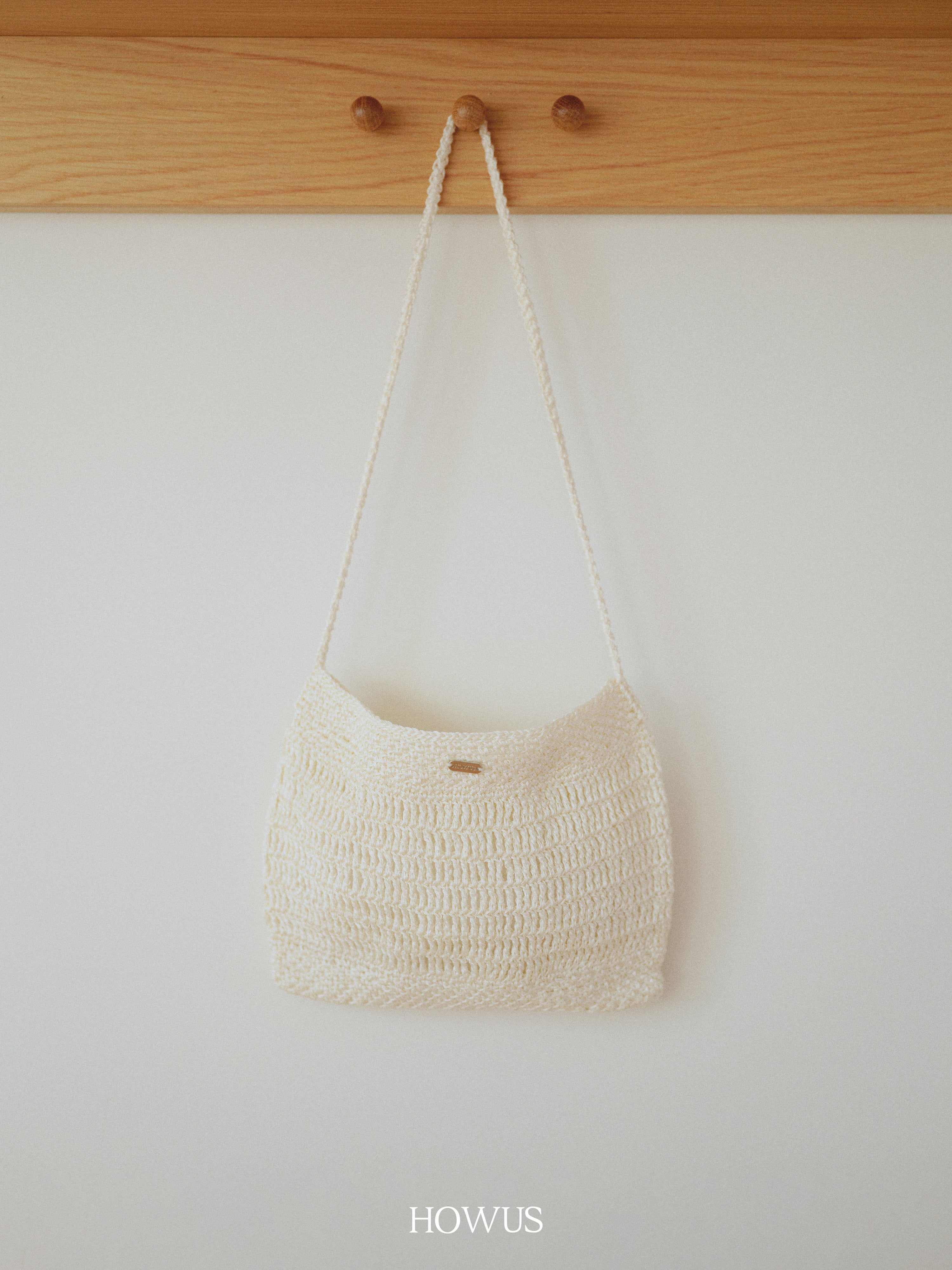 color_ivory