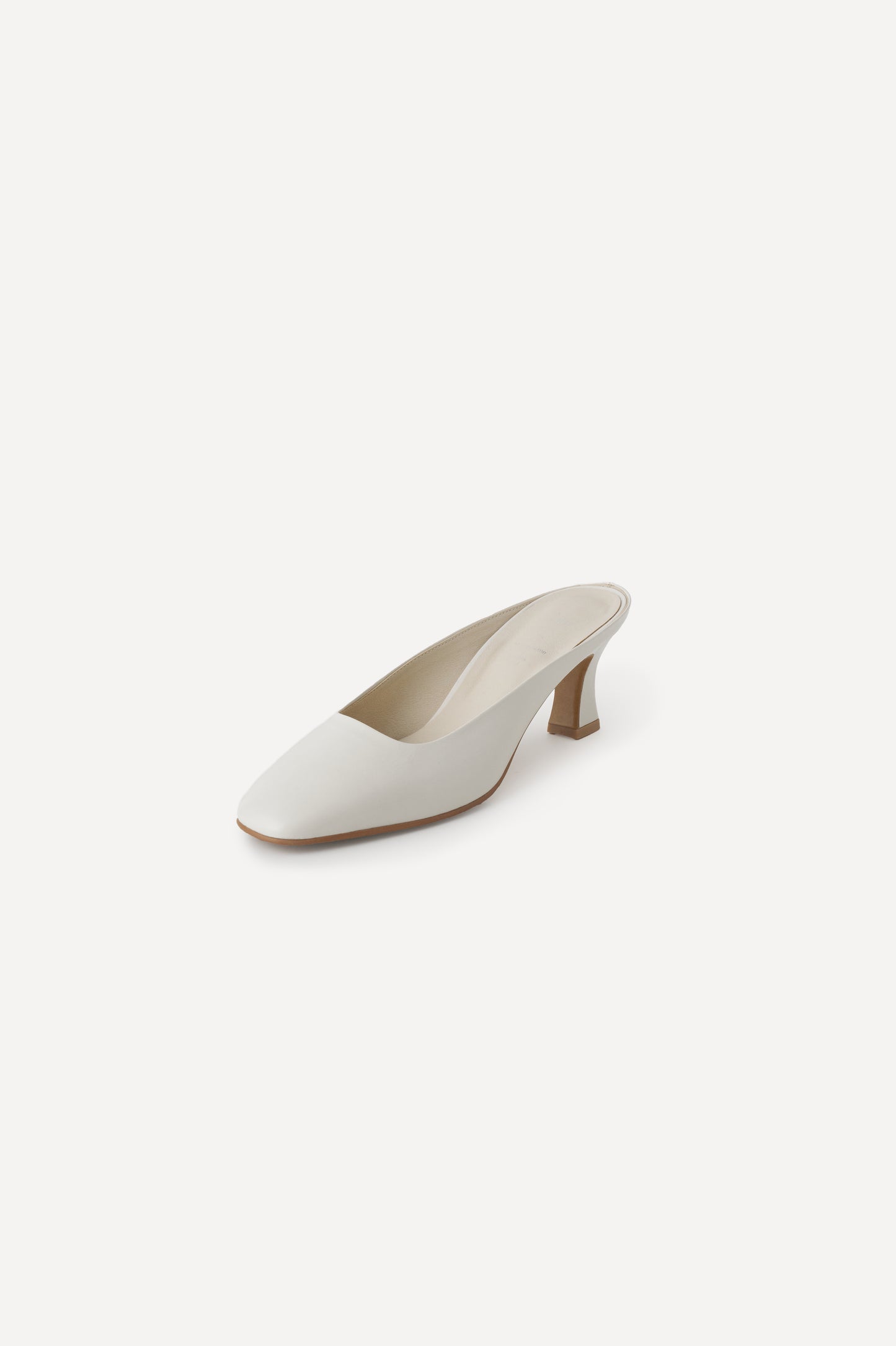 color_ivory