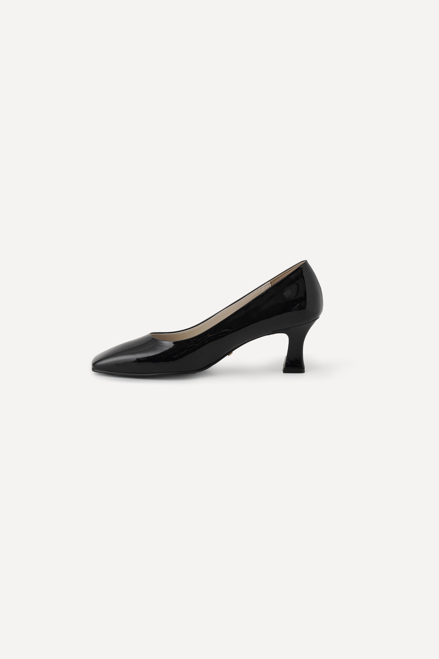 color_black_patent