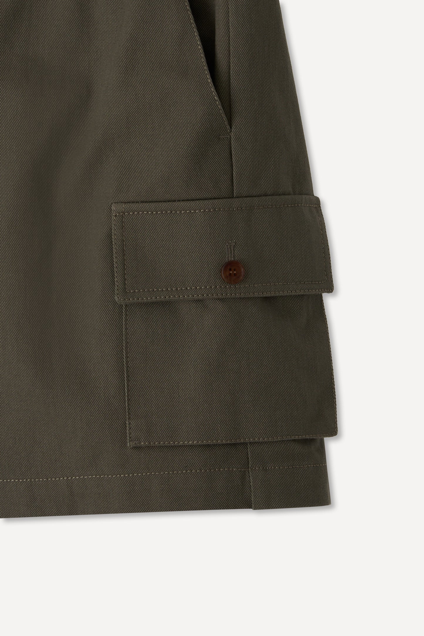 color_khaki