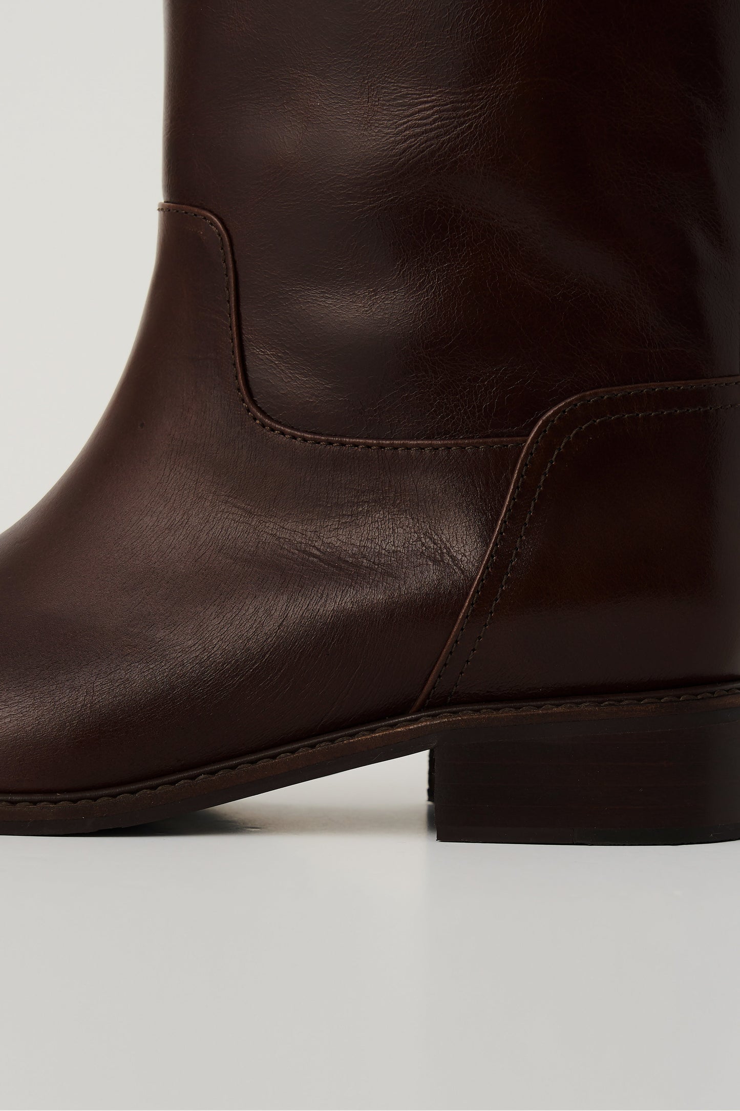 color_brown