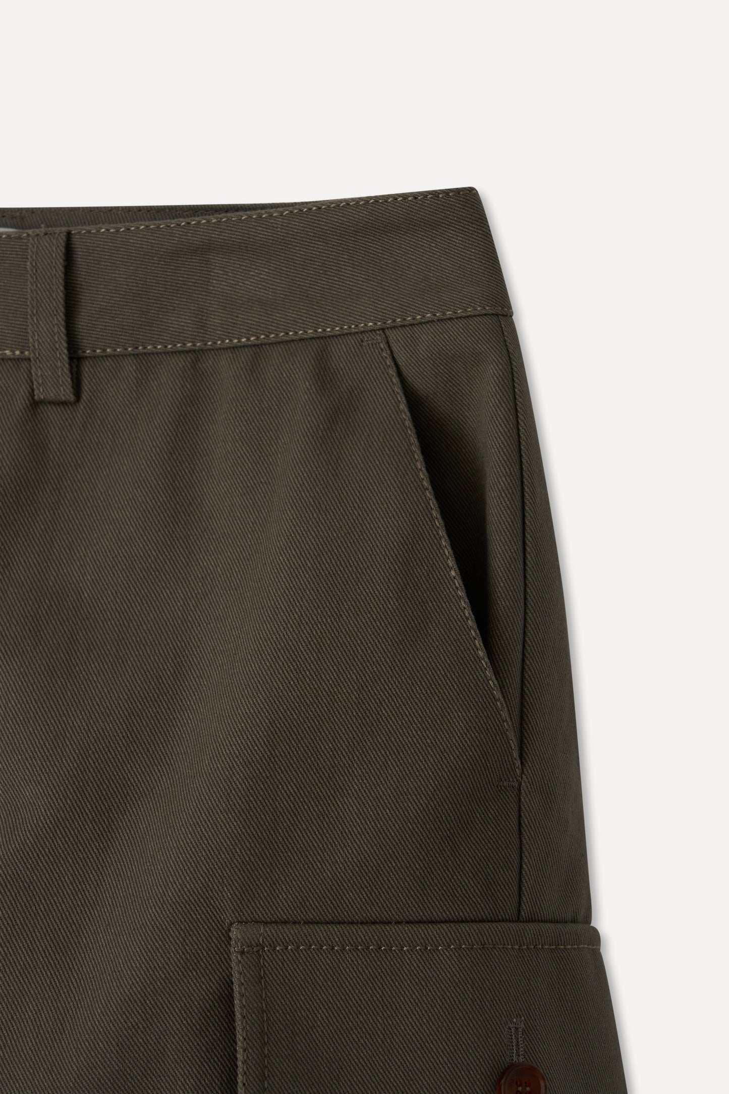 color_khaki