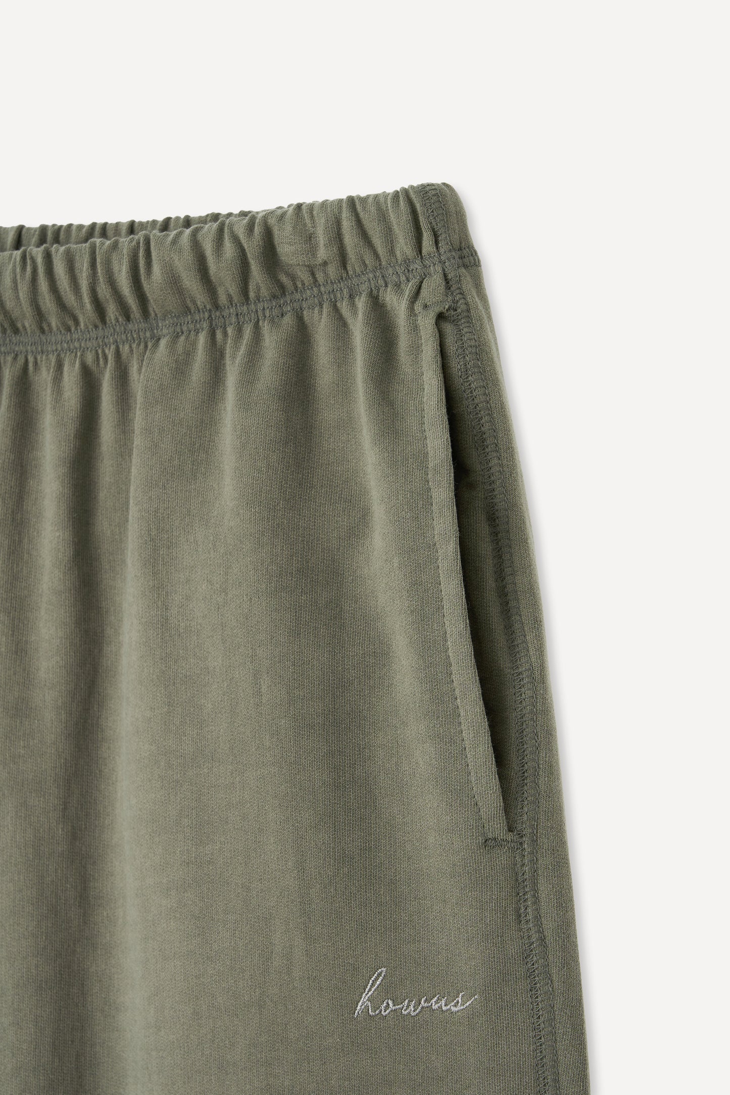 color_khaki