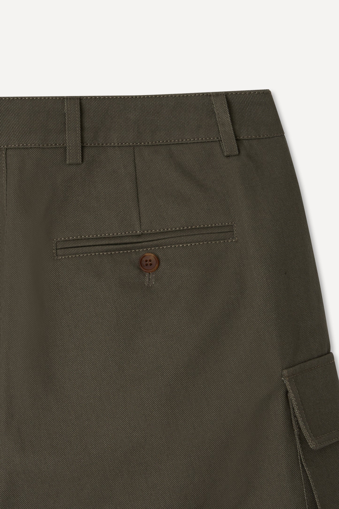 color_khaki