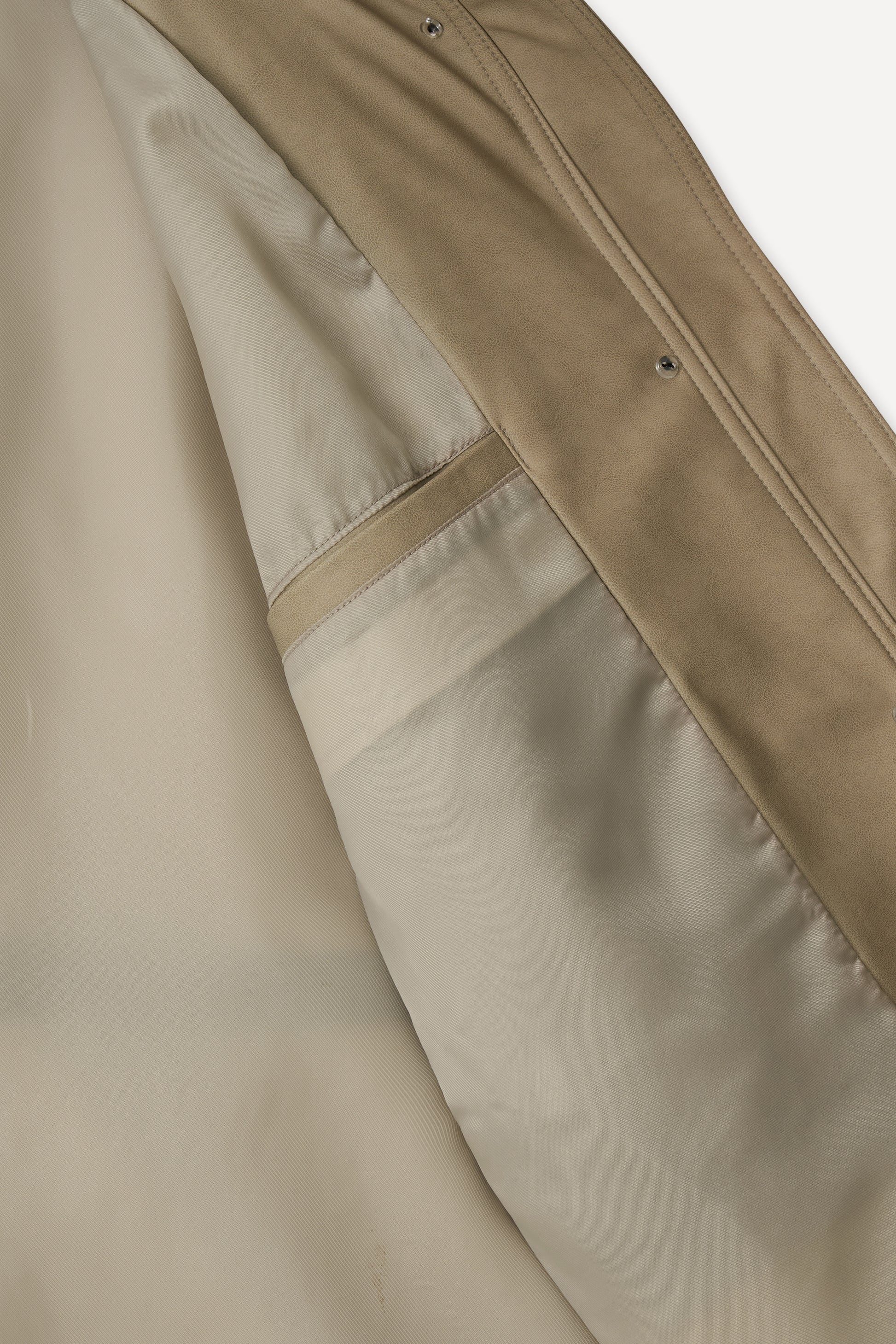 color_beige