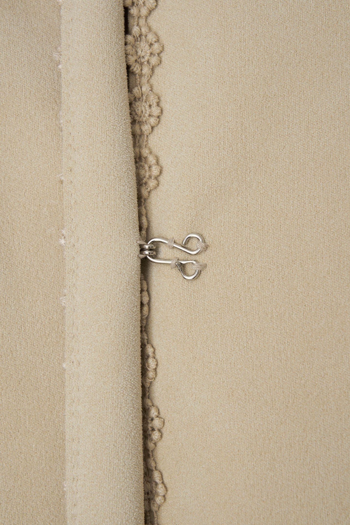 color_beige