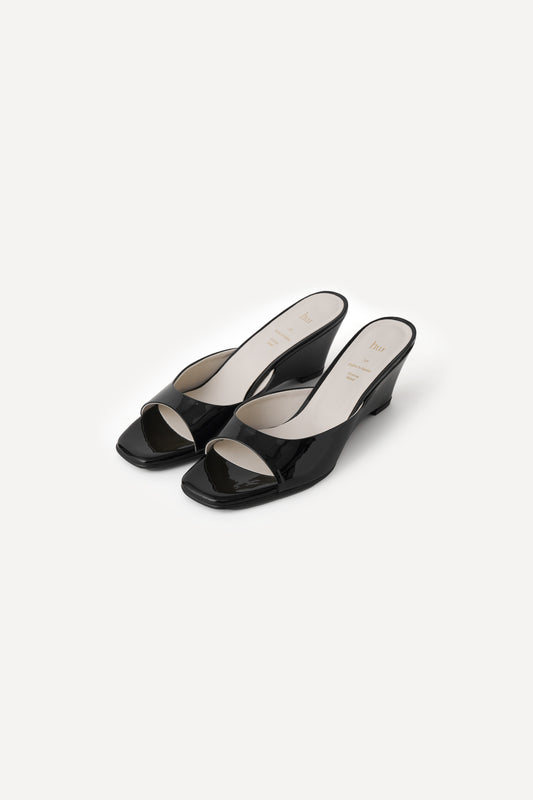 color_black_patent