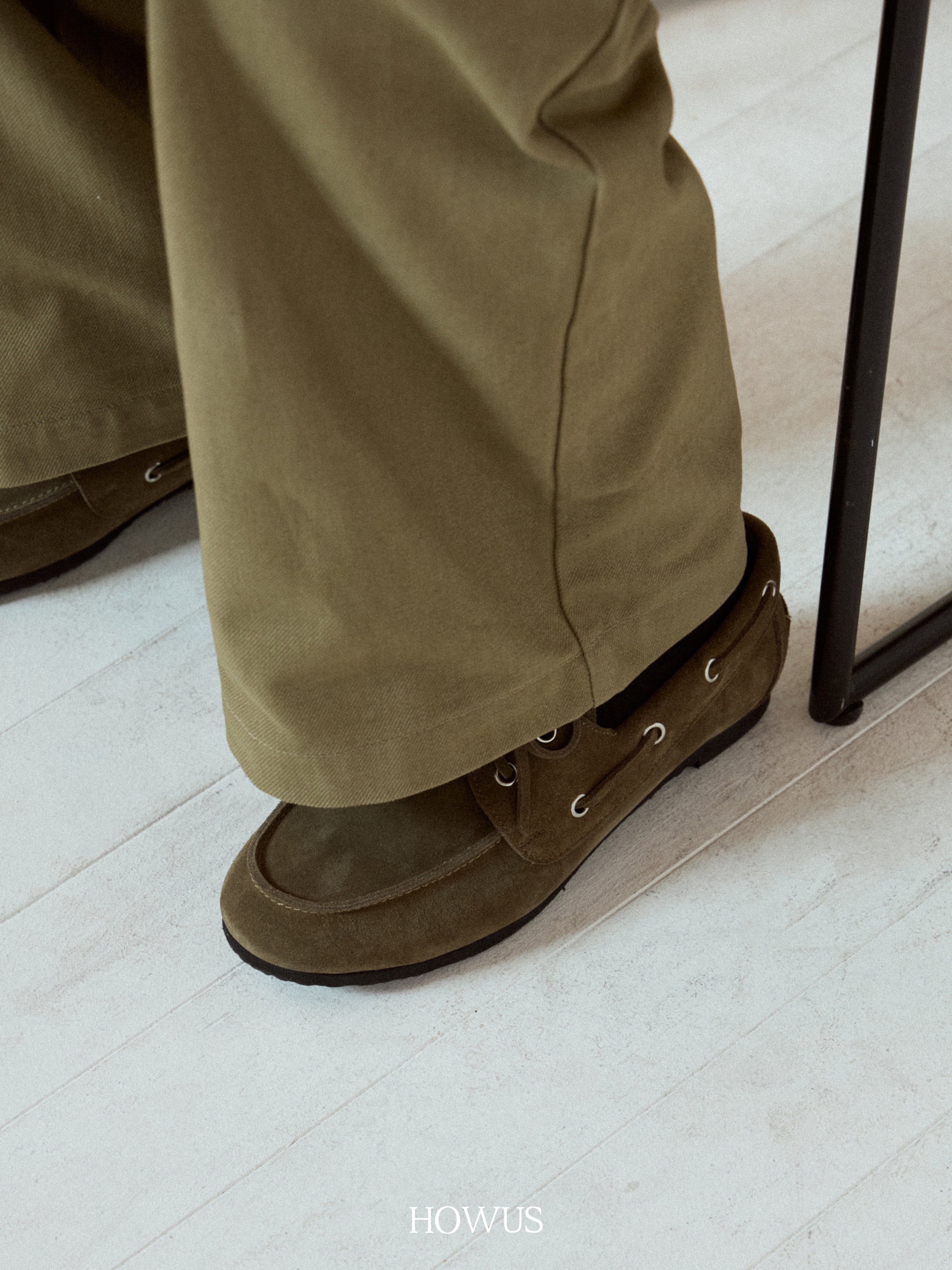 color_khaki