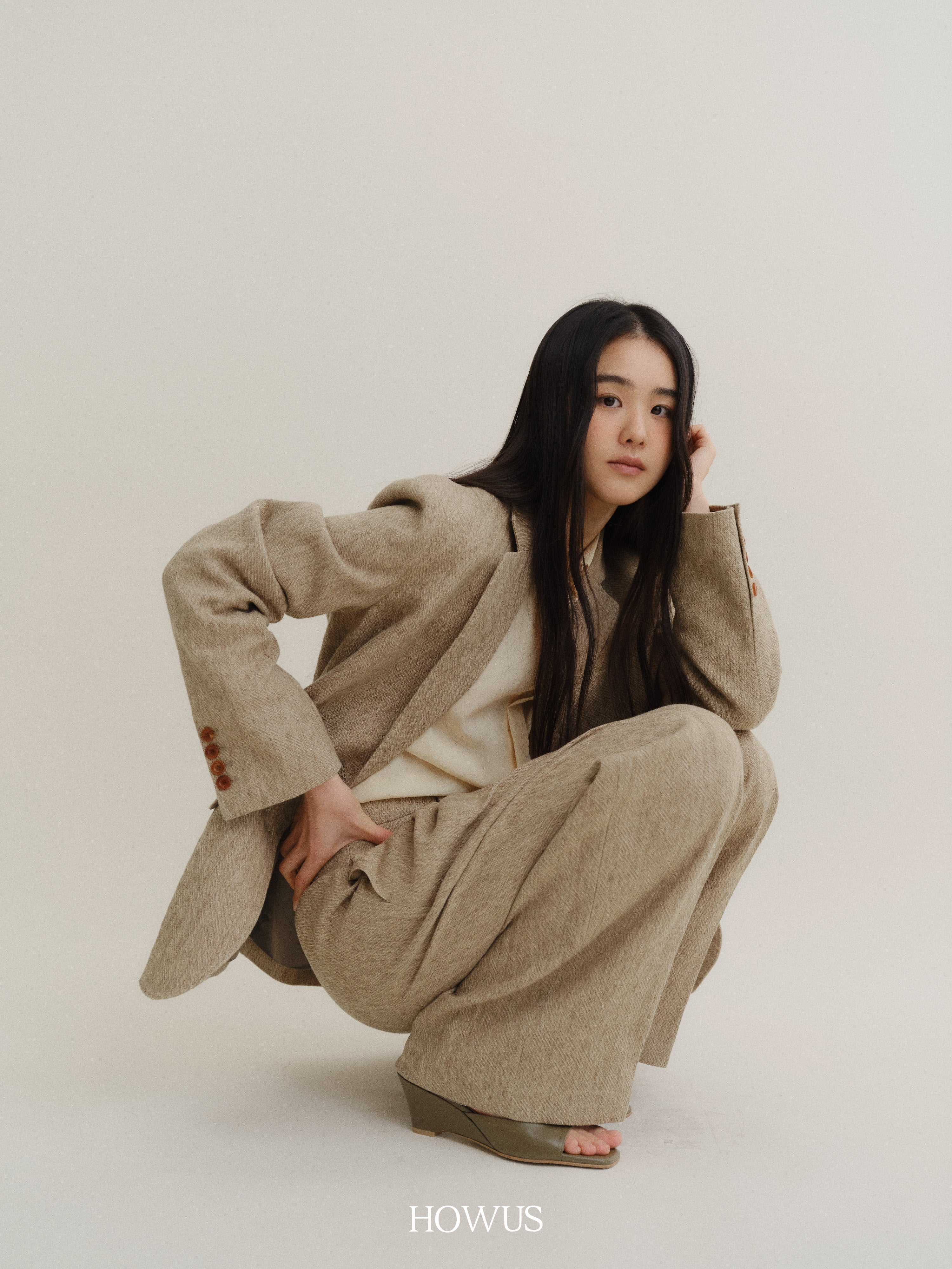 color_khaki