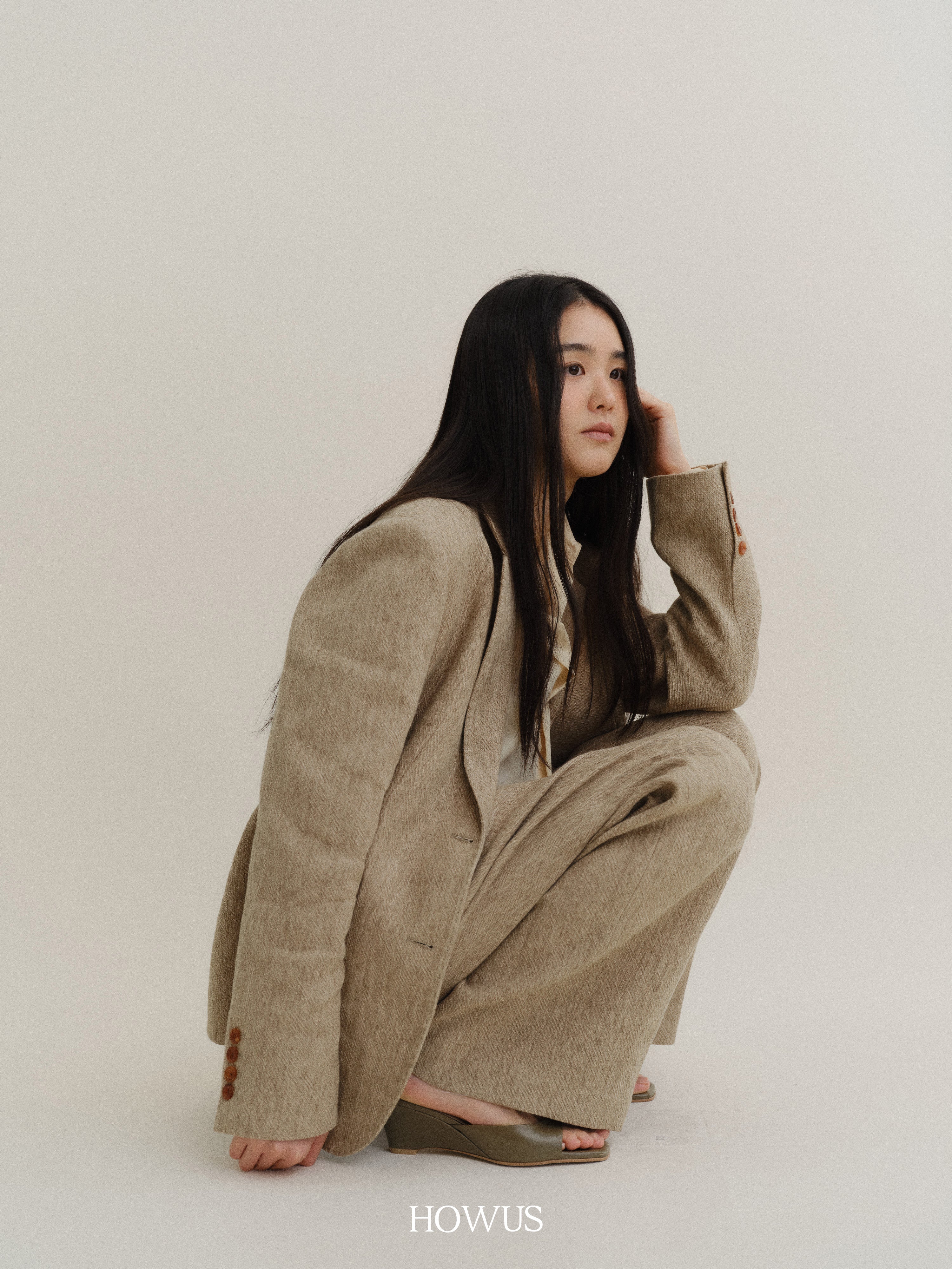 color_khaki