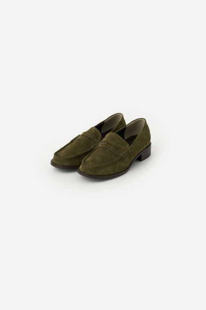 color_khaki