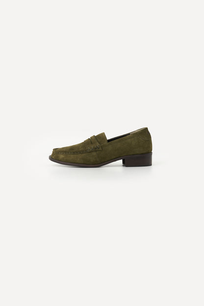 color_khaki