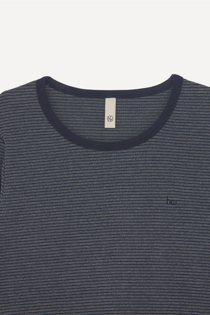 color_navy