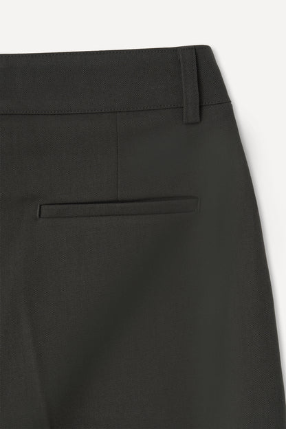 color_khaki