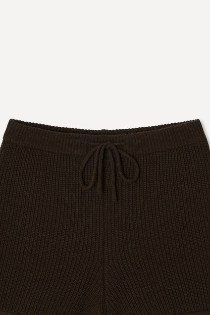 color_brown