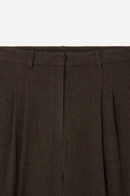 color_brown