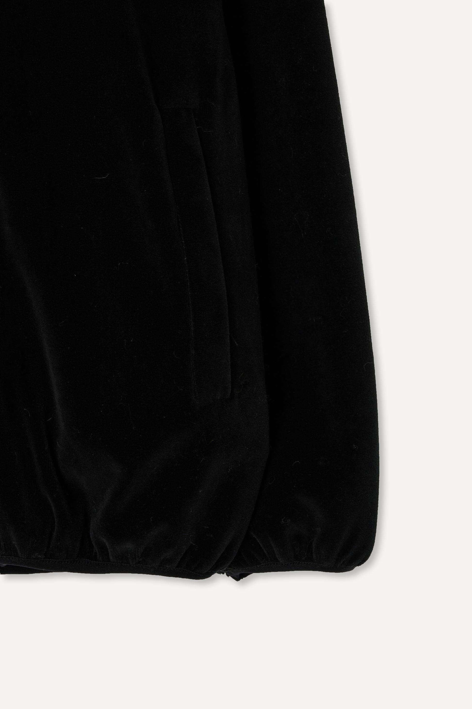 color_charcoal_black