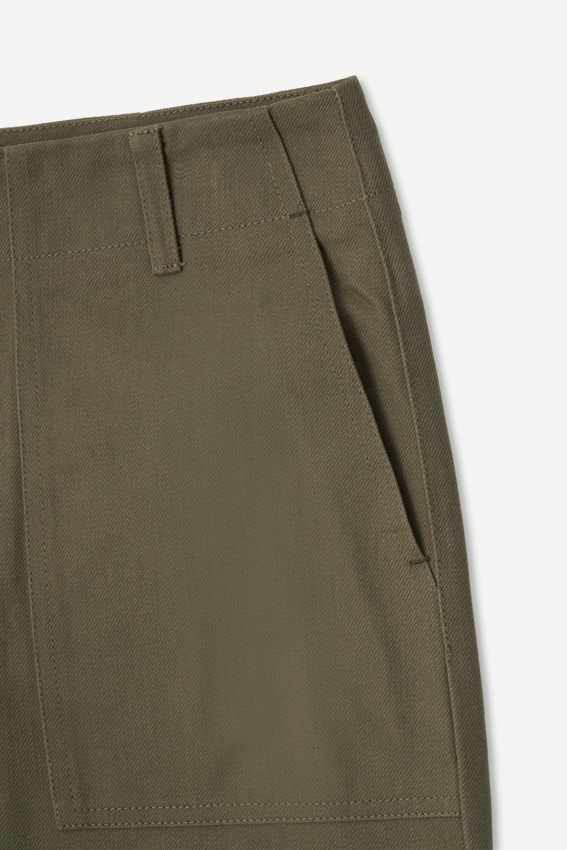color_khaki