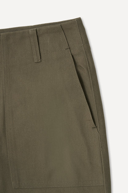 color_khaki