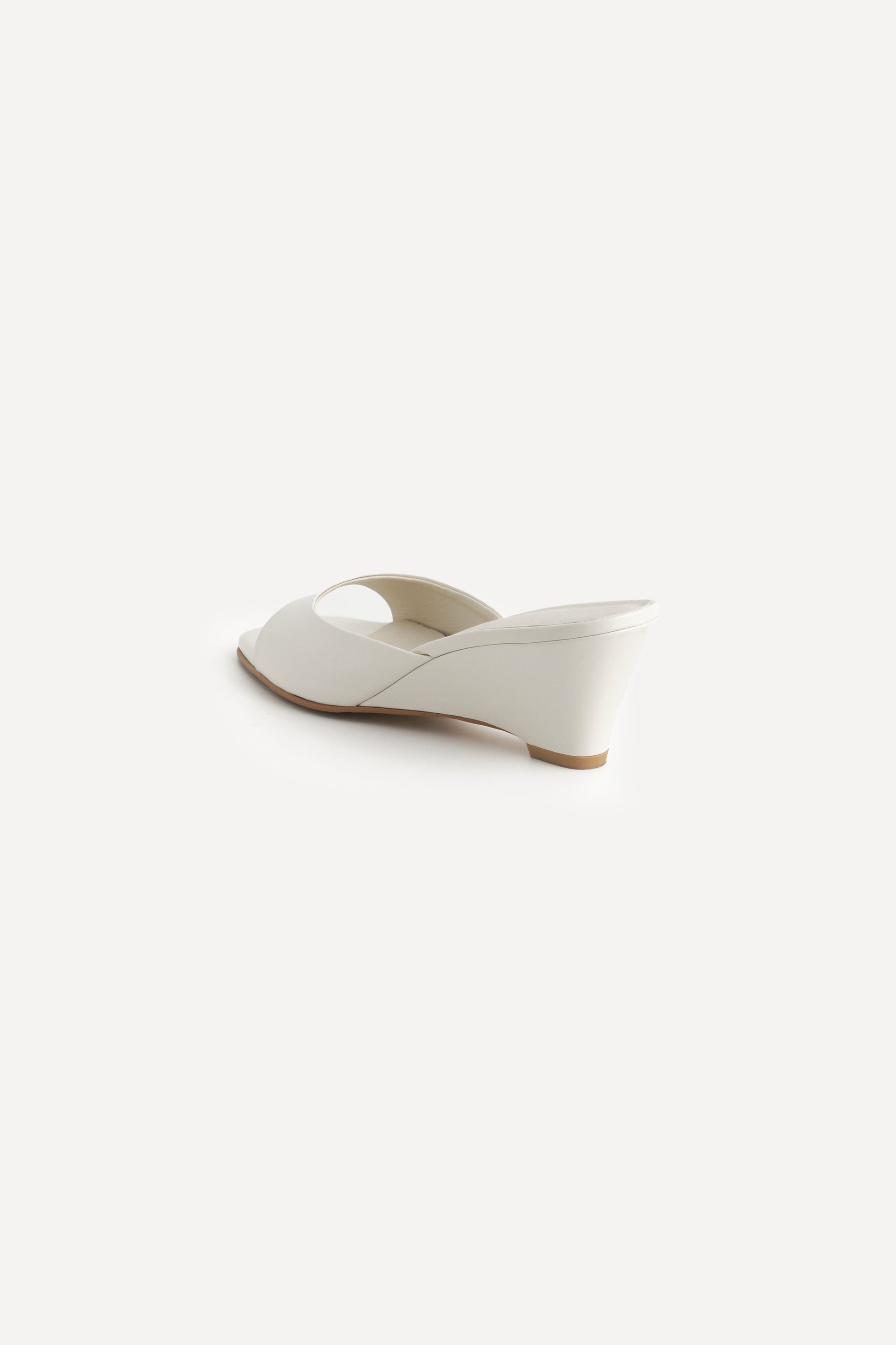 color_ivory