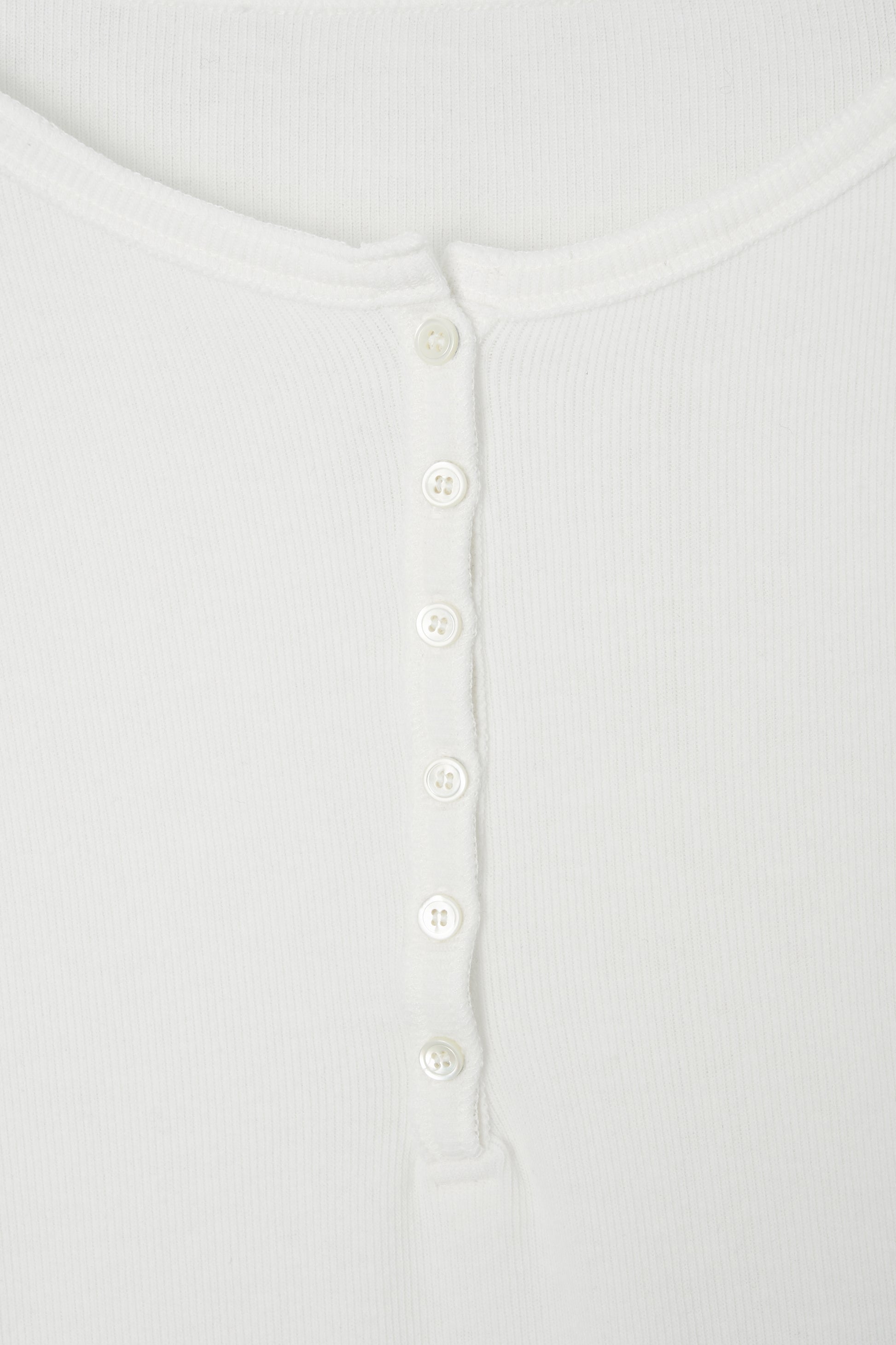 color_ivory