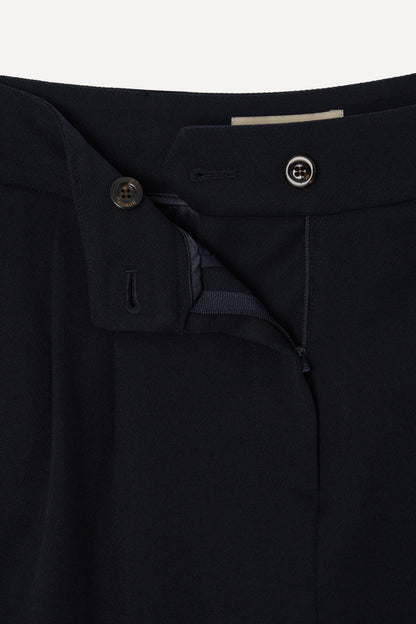 color_navy