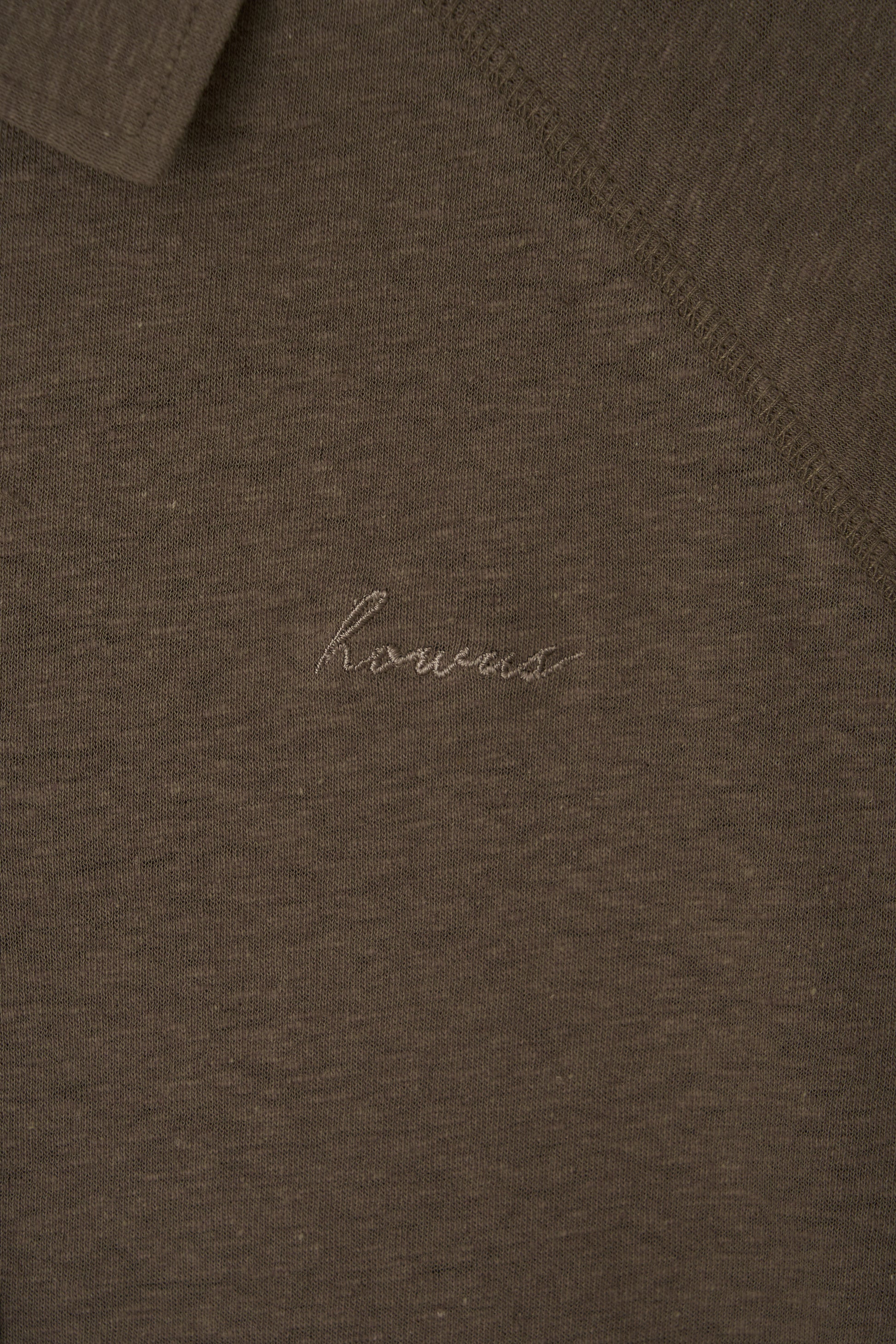 color_khaki
