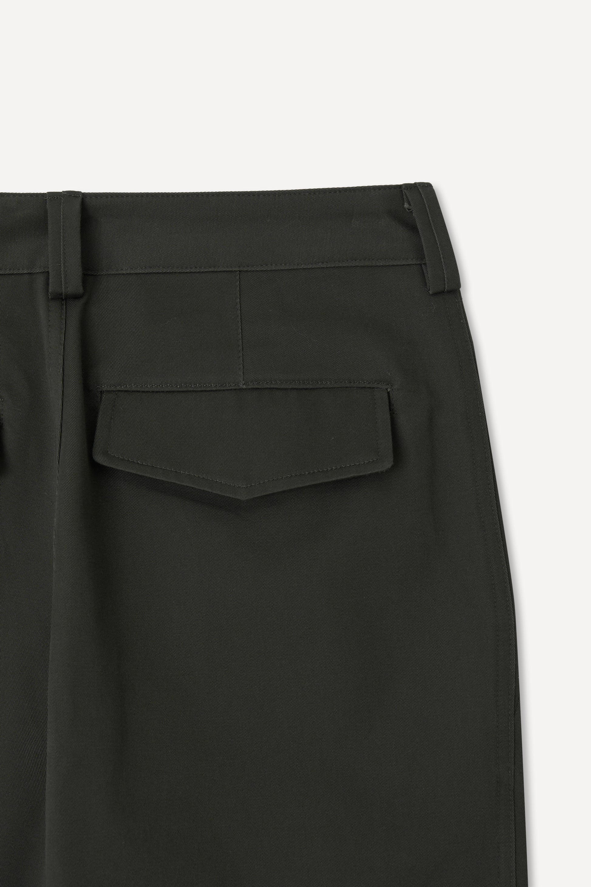 color_khaki