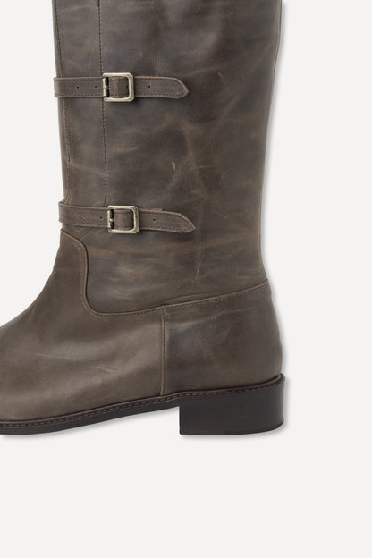 color_brown