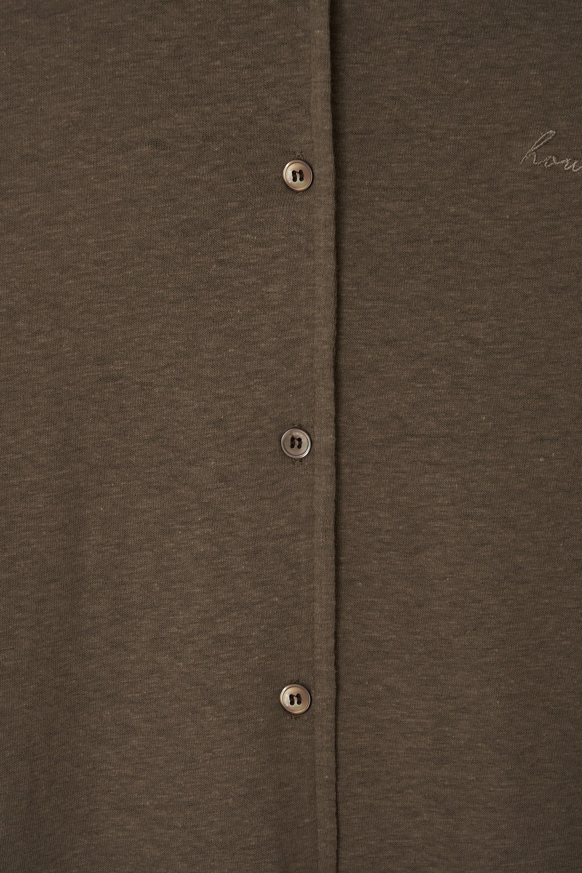 color_khaki