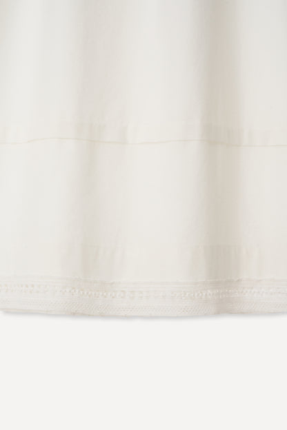 color_ivory