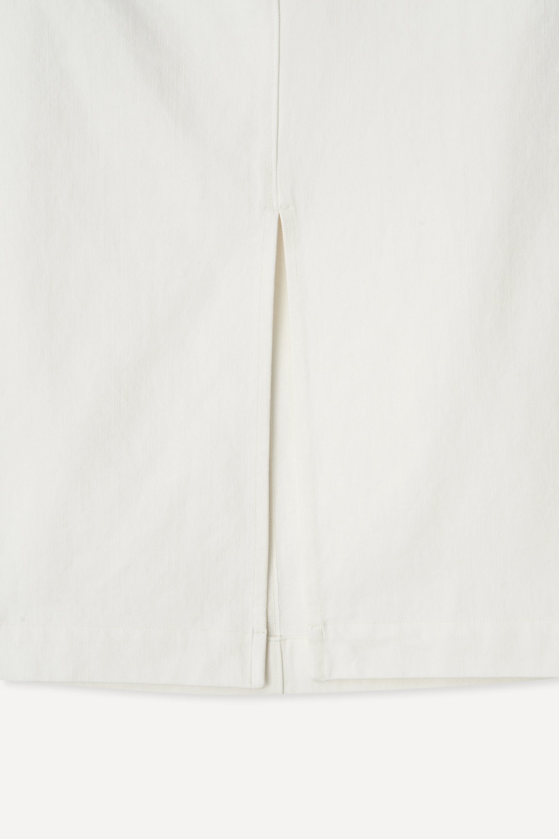 color_ivory