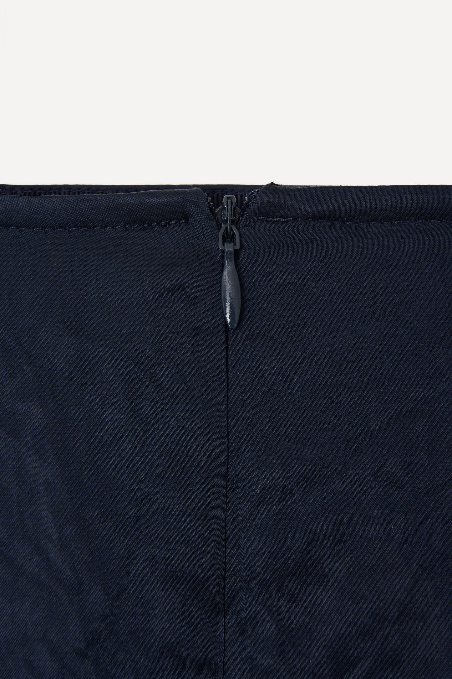 color_navy