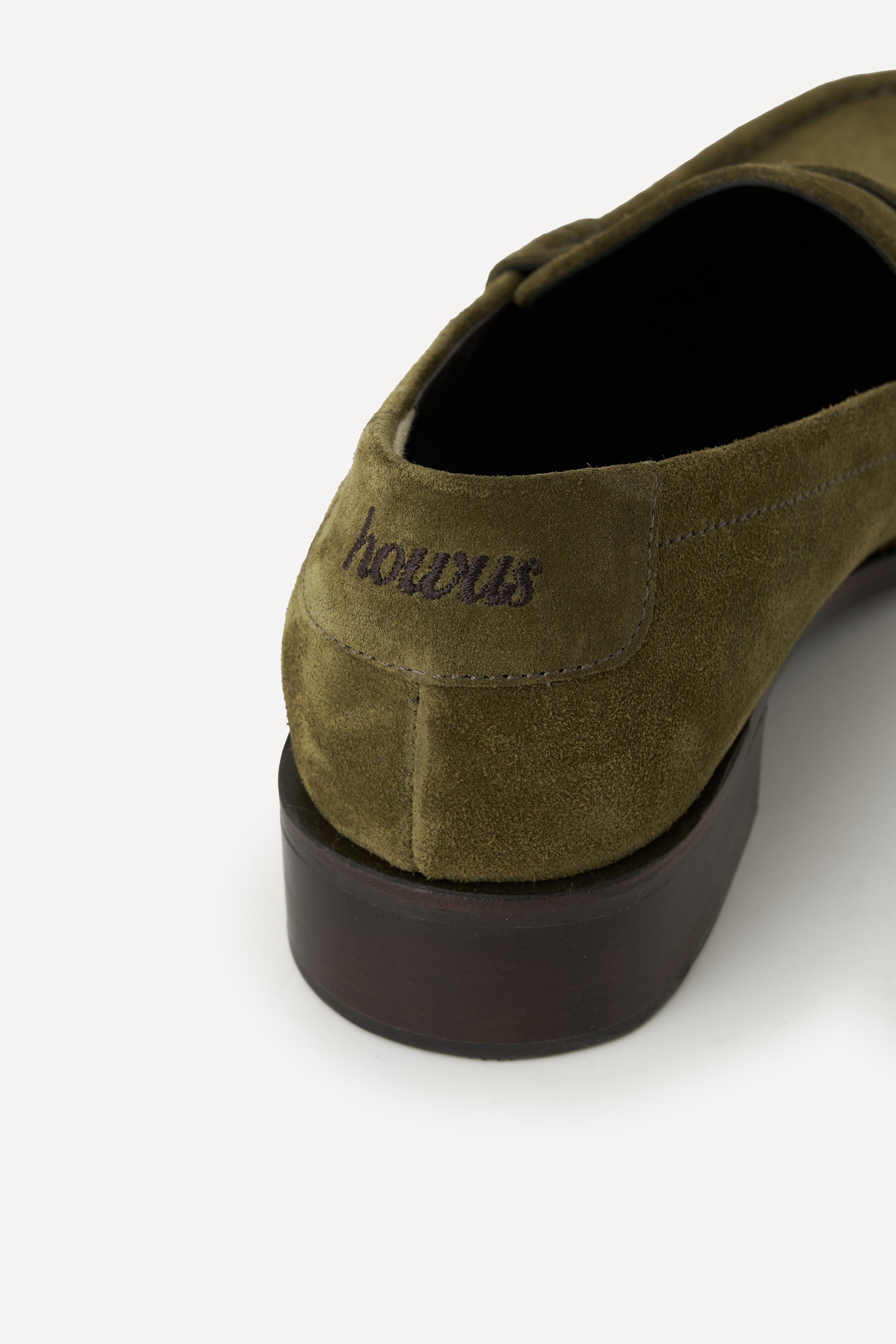 color_khaki