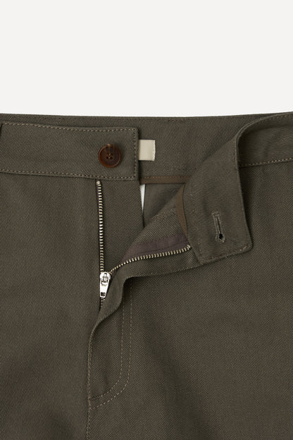 color_khaki