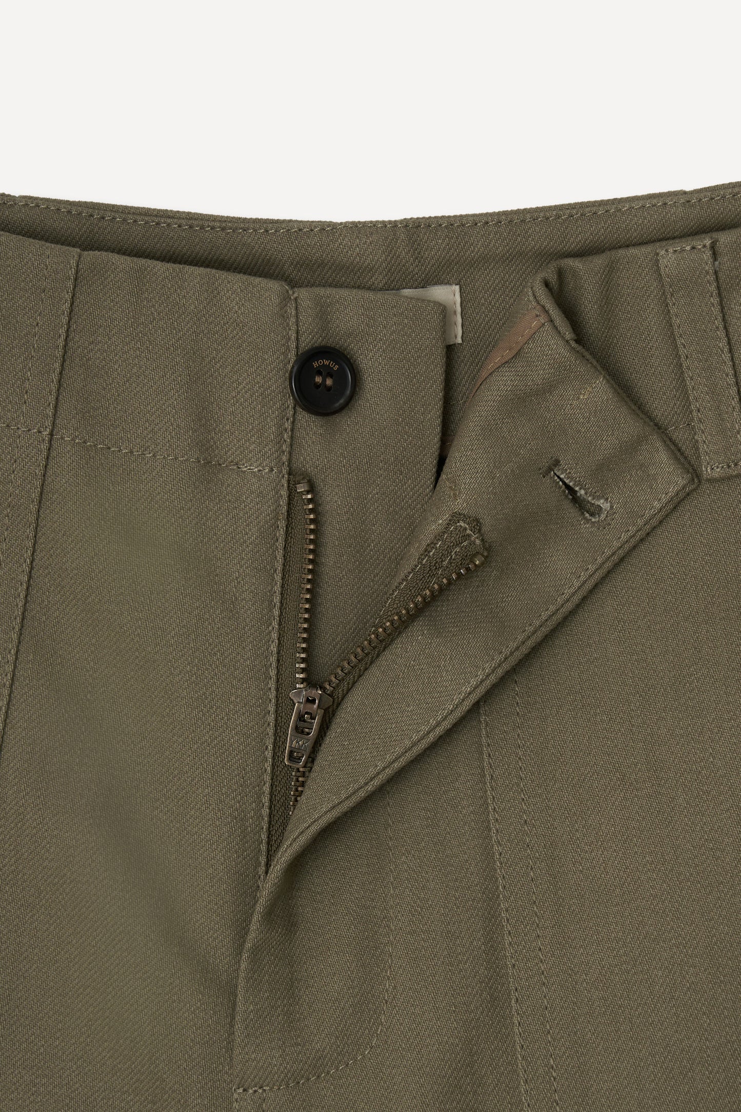 color_khaki