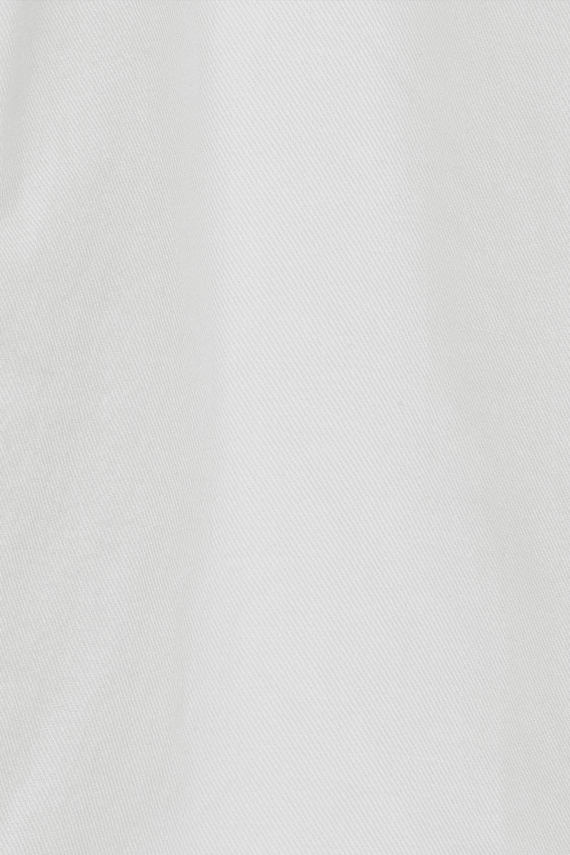 color_ivory