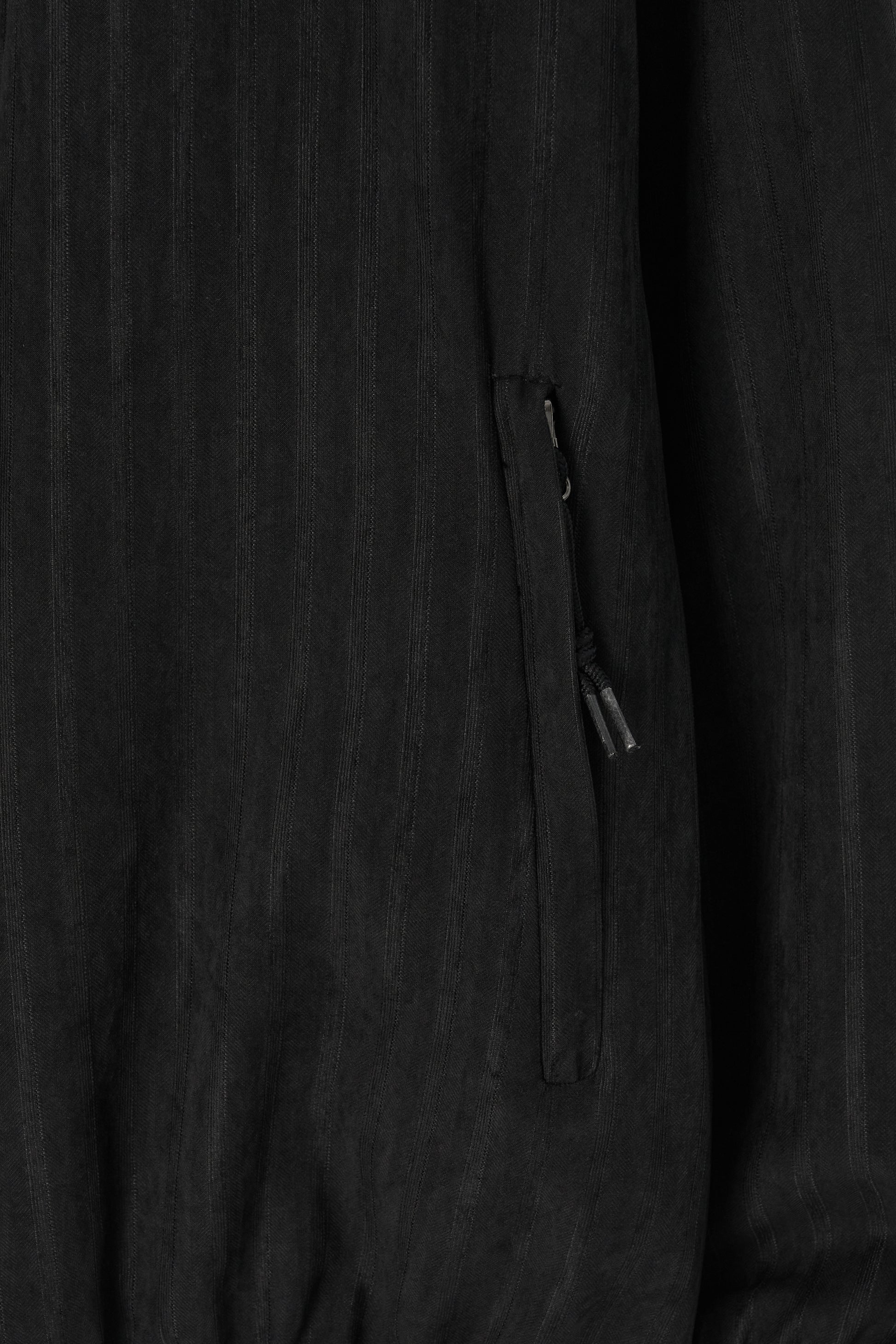 color_charcoal_black