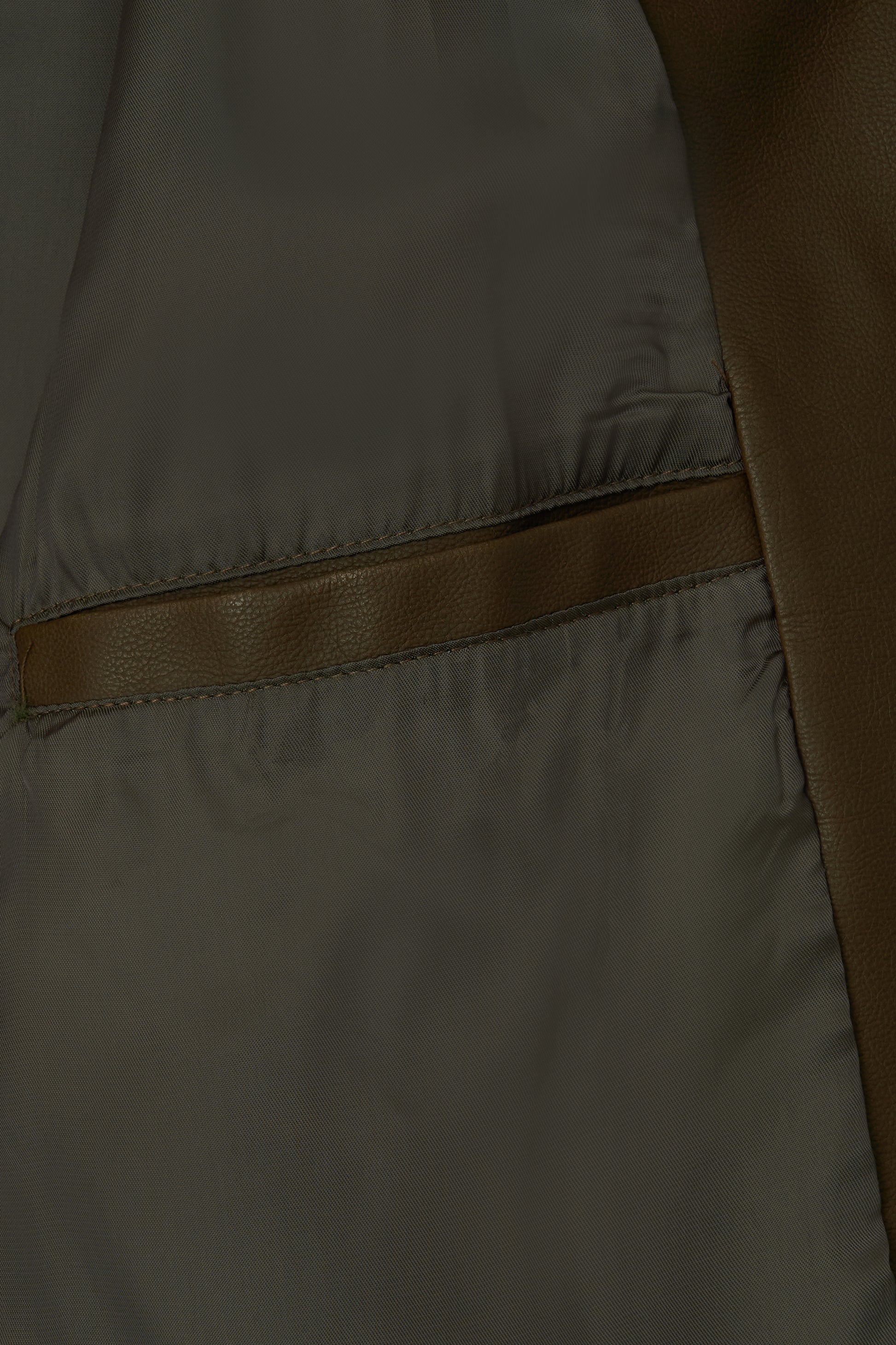 color_khaki