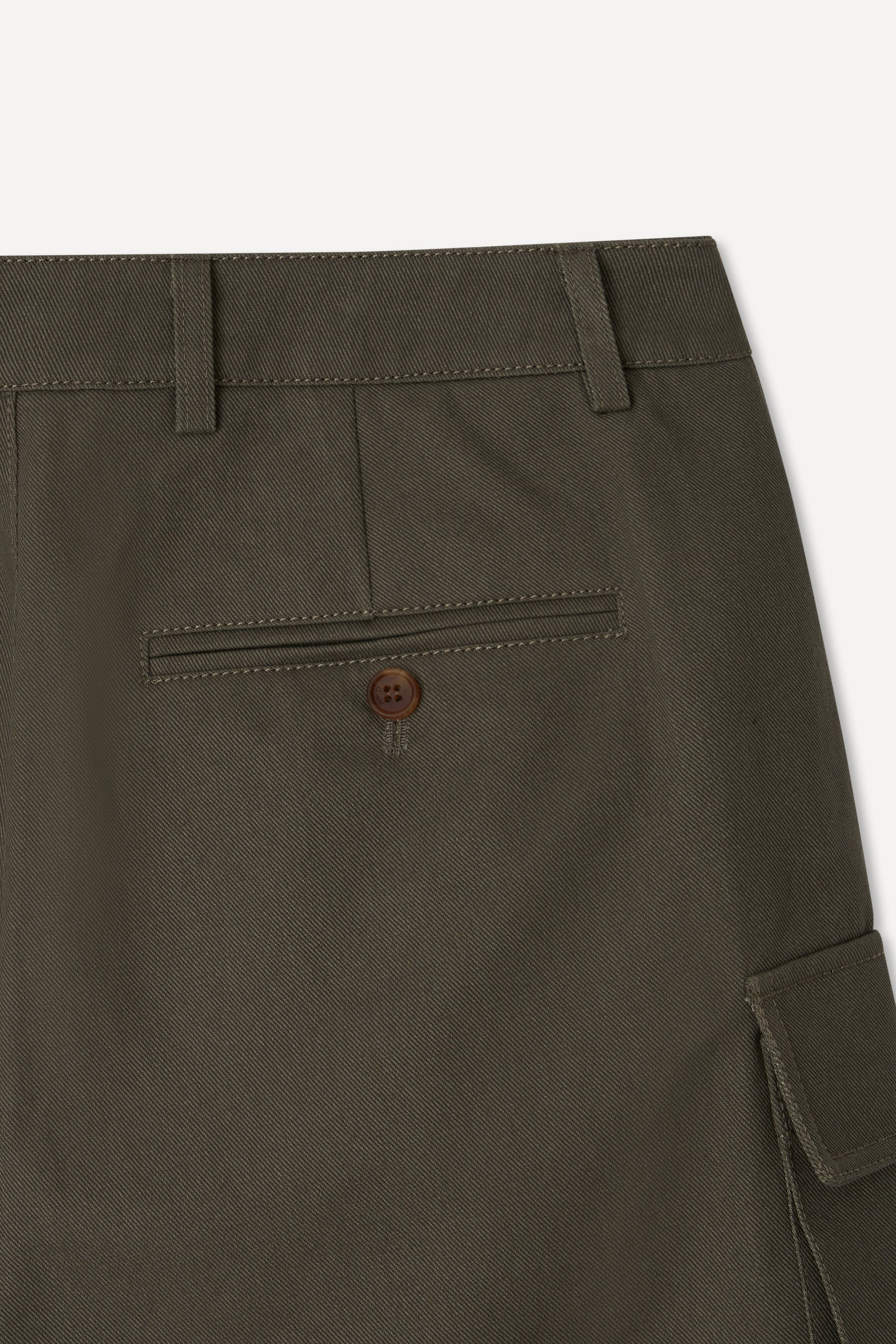 color_khaki