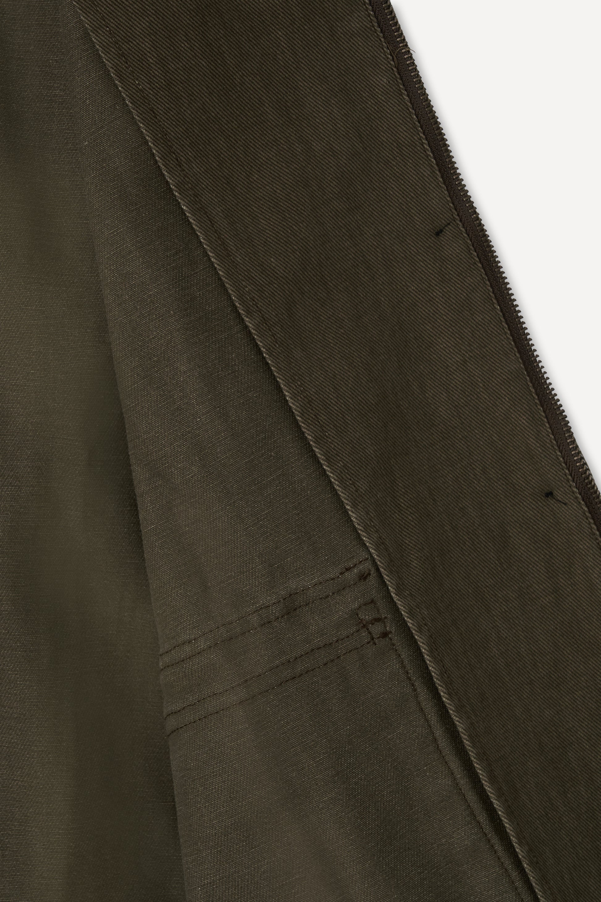 color_brown