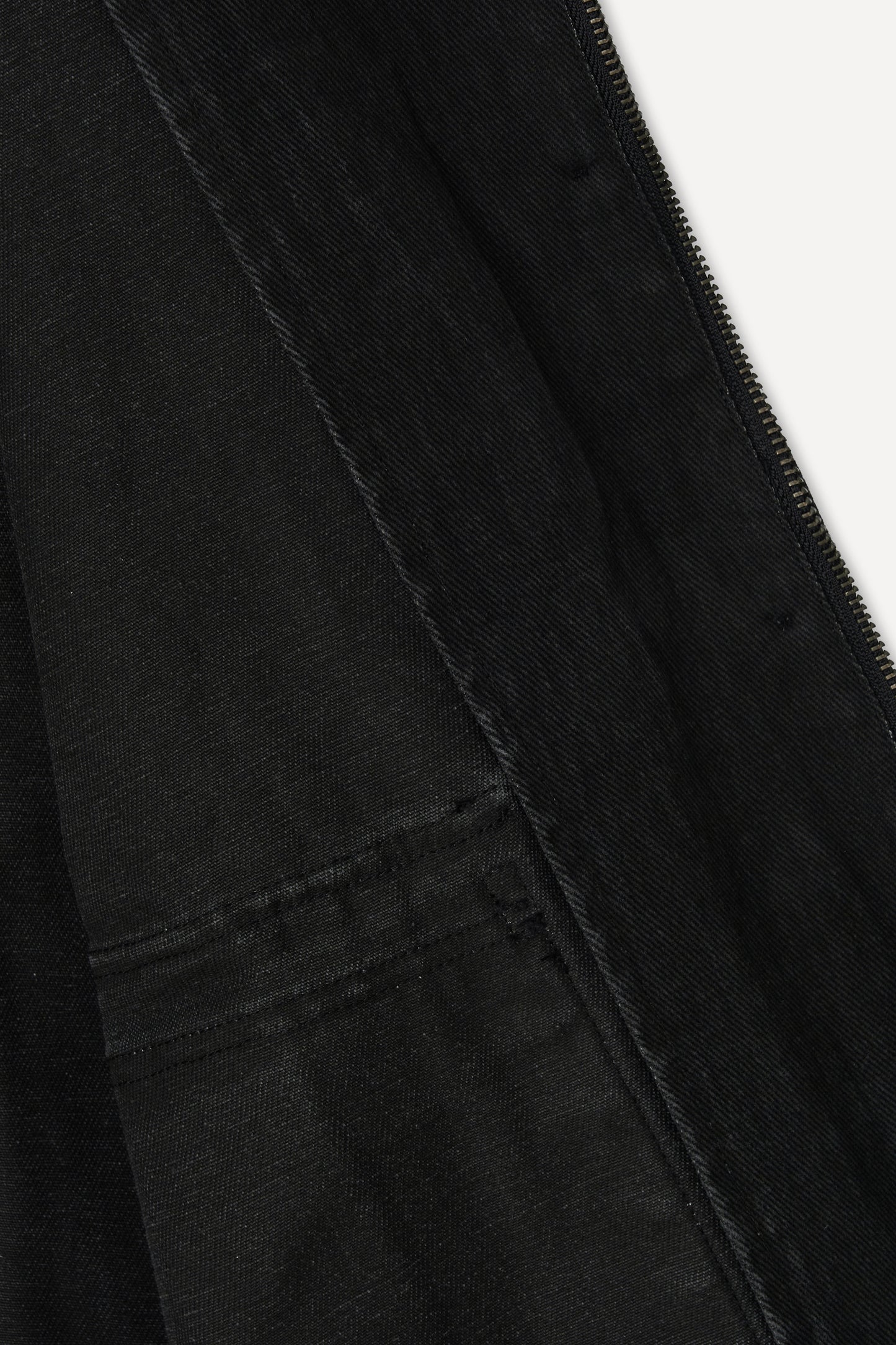 color_charcoal