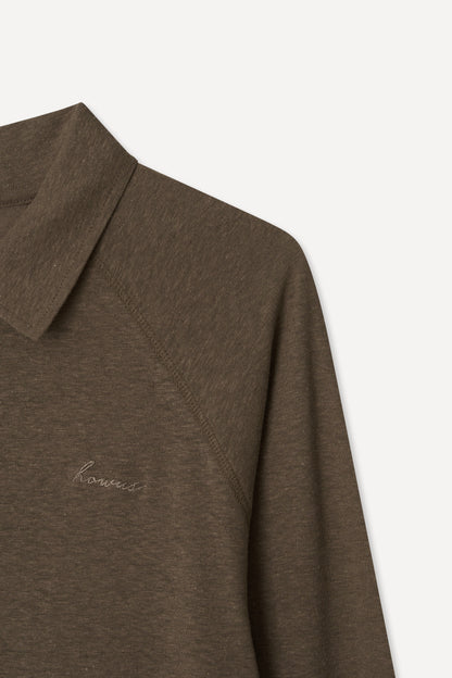 color_khaki