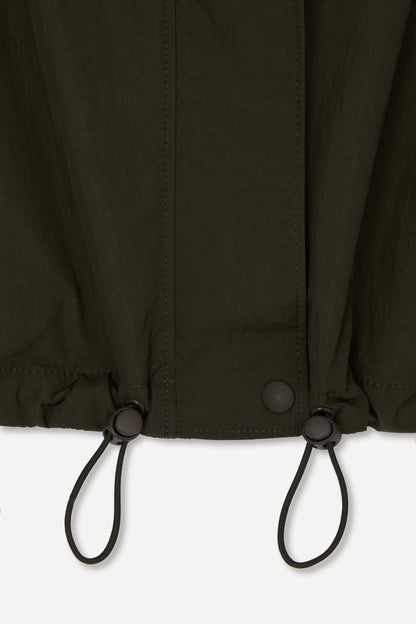 color_khaki